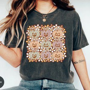 Vintage Floral Pumpkin Shirt, Retro Pumpkin Cute For Fall Halloween T-Shirt